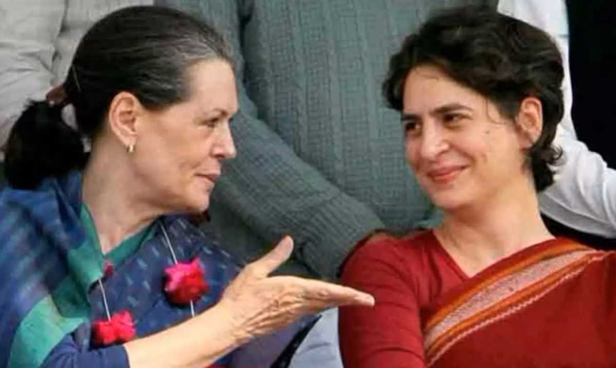 प्रियंका के साथ चेन्नई पहुंचीं सोनिया गांधी, डीएमके के महिला अधिकार सम्मेलन में होंगी शामिल